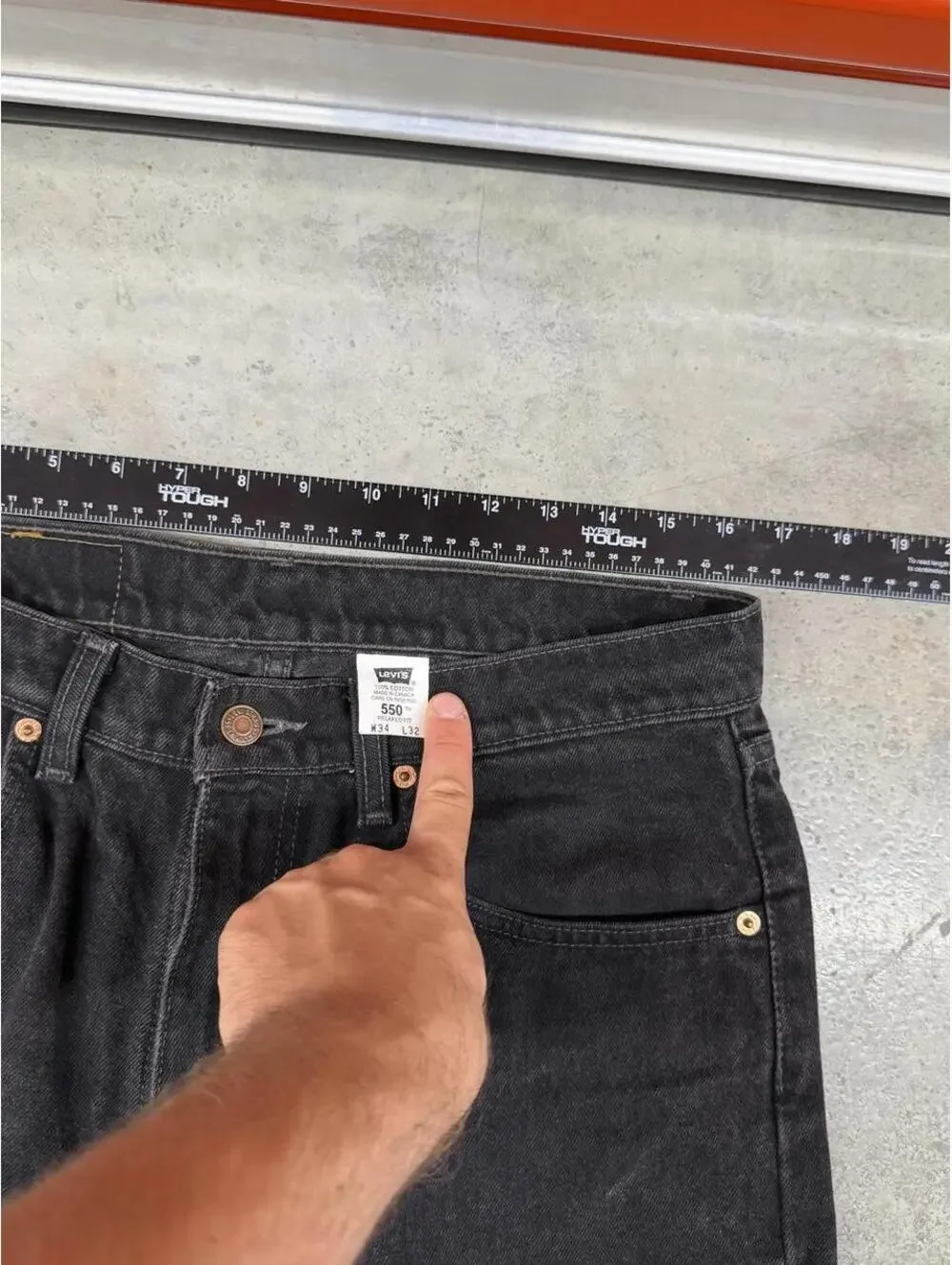 vintage levis 550 faded black relaxed baggy fit jeans size 34 x 32